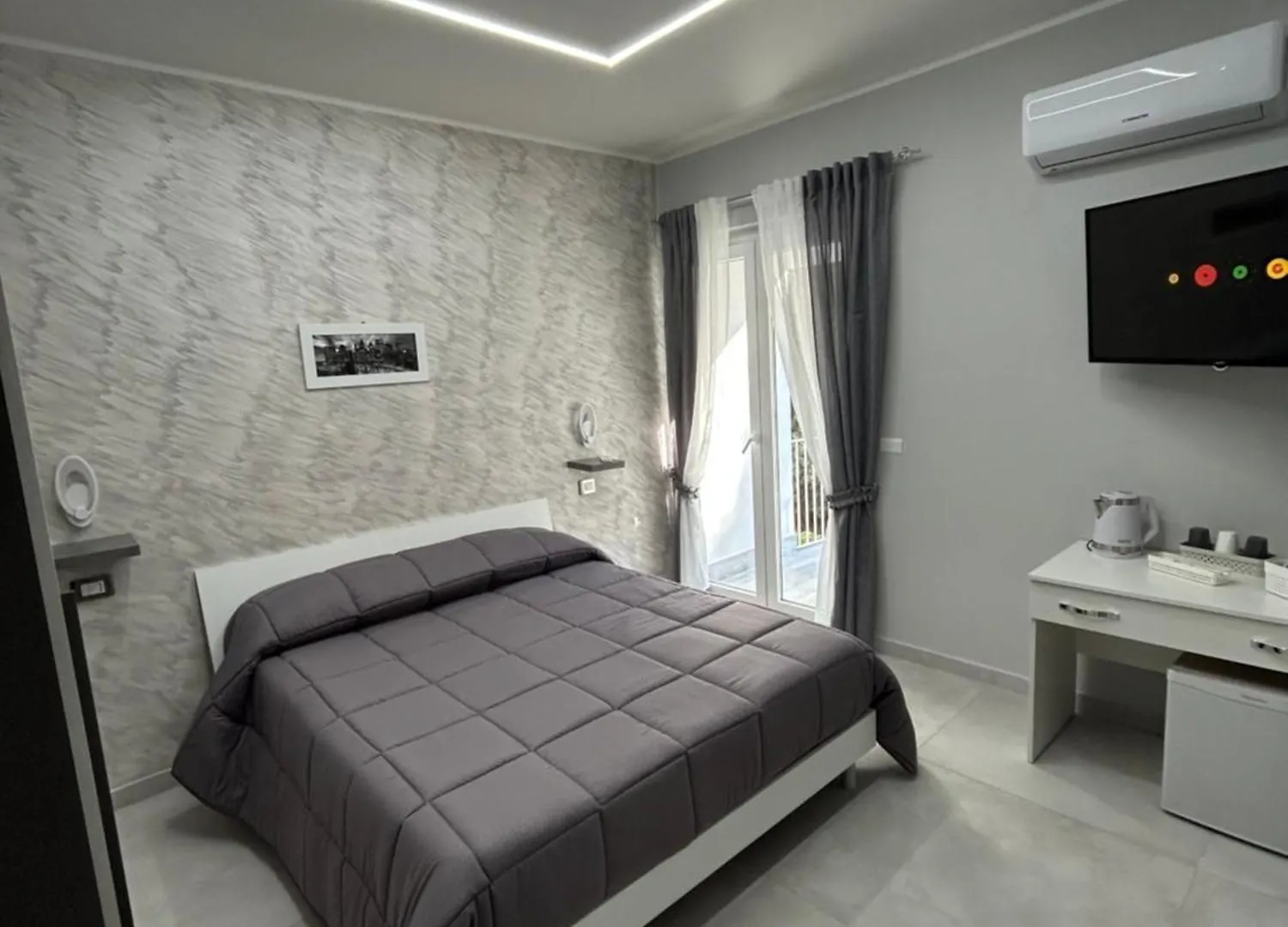 Skycity 2 B&B Naples 0*,  Italy